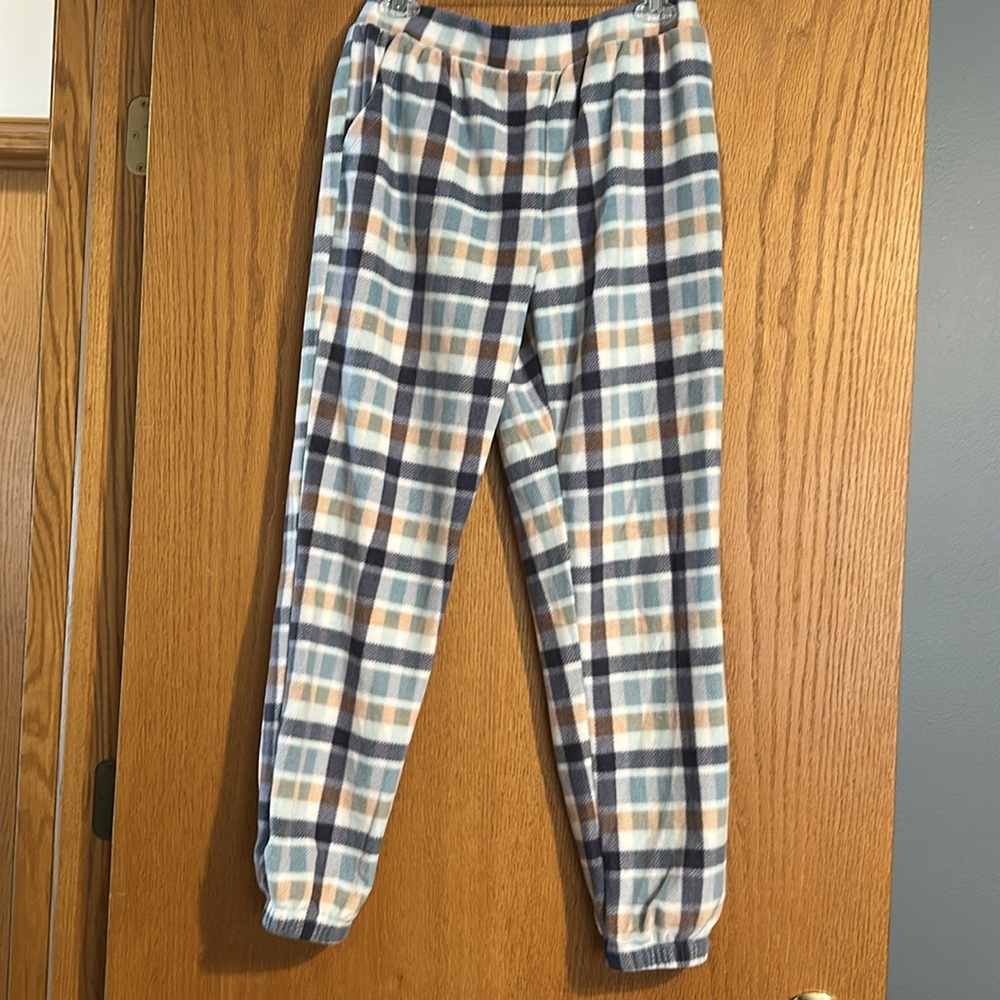 Cuddl Duds Soft Fleece Pajama Set - Picture 6 of 9
